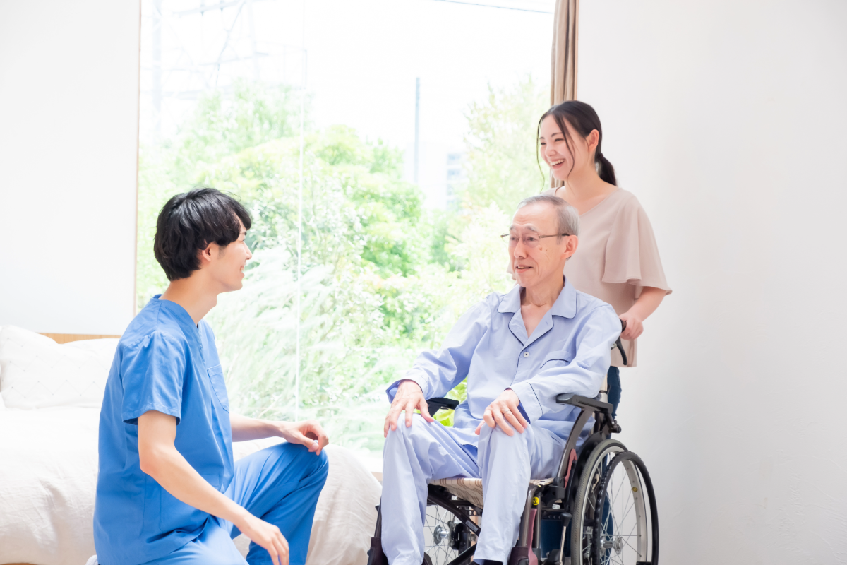 サービス付き高齢者住宅や施設の活用